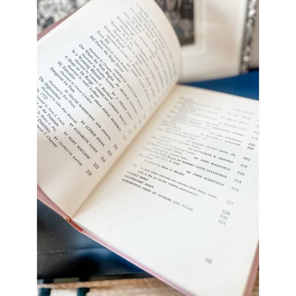 Vintage 1958 “Adventures Here and There”‎ Hardcover by Grolier - Picture 8 of 9